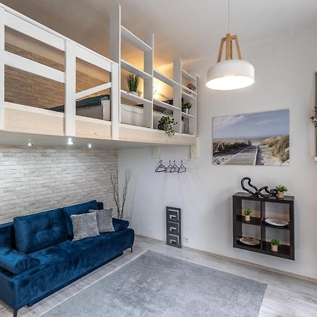 Eighth Wonder Apartment Budapest Bagian luar foto