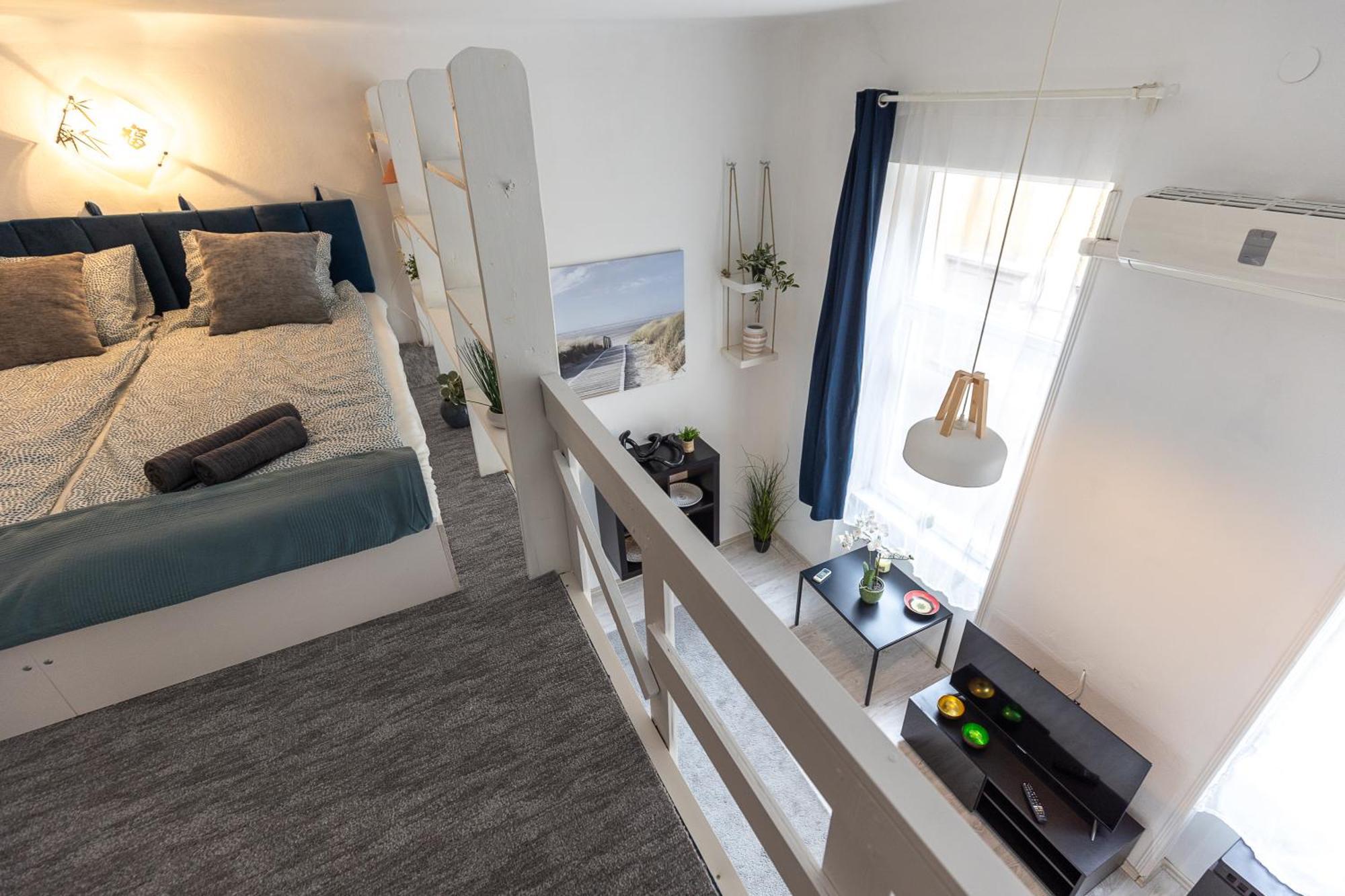 Eighth Wonder Apartment Budapest Bagian luar foto