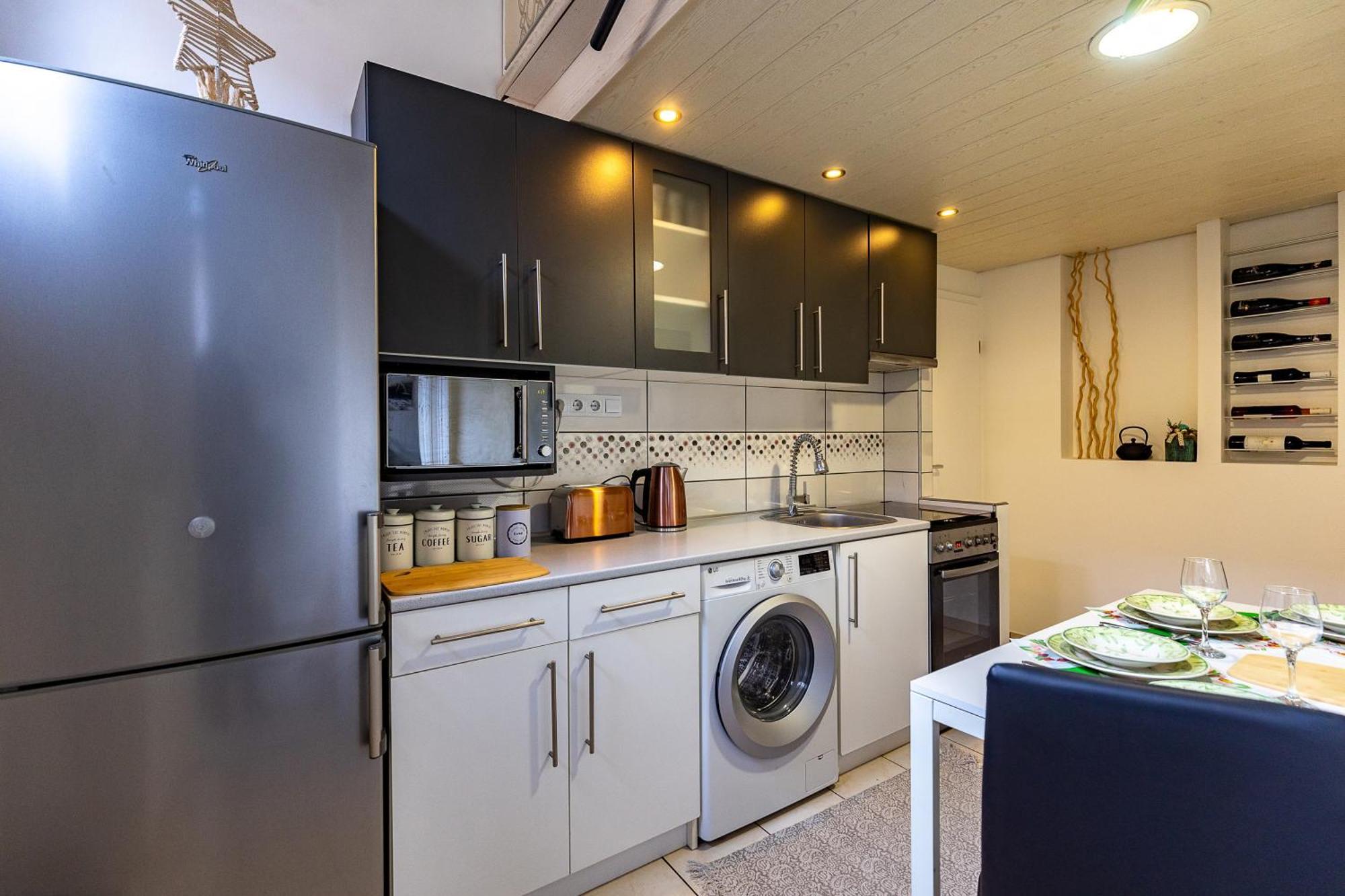 Eighth Wonder Apartment Budapest Bagian luar foto